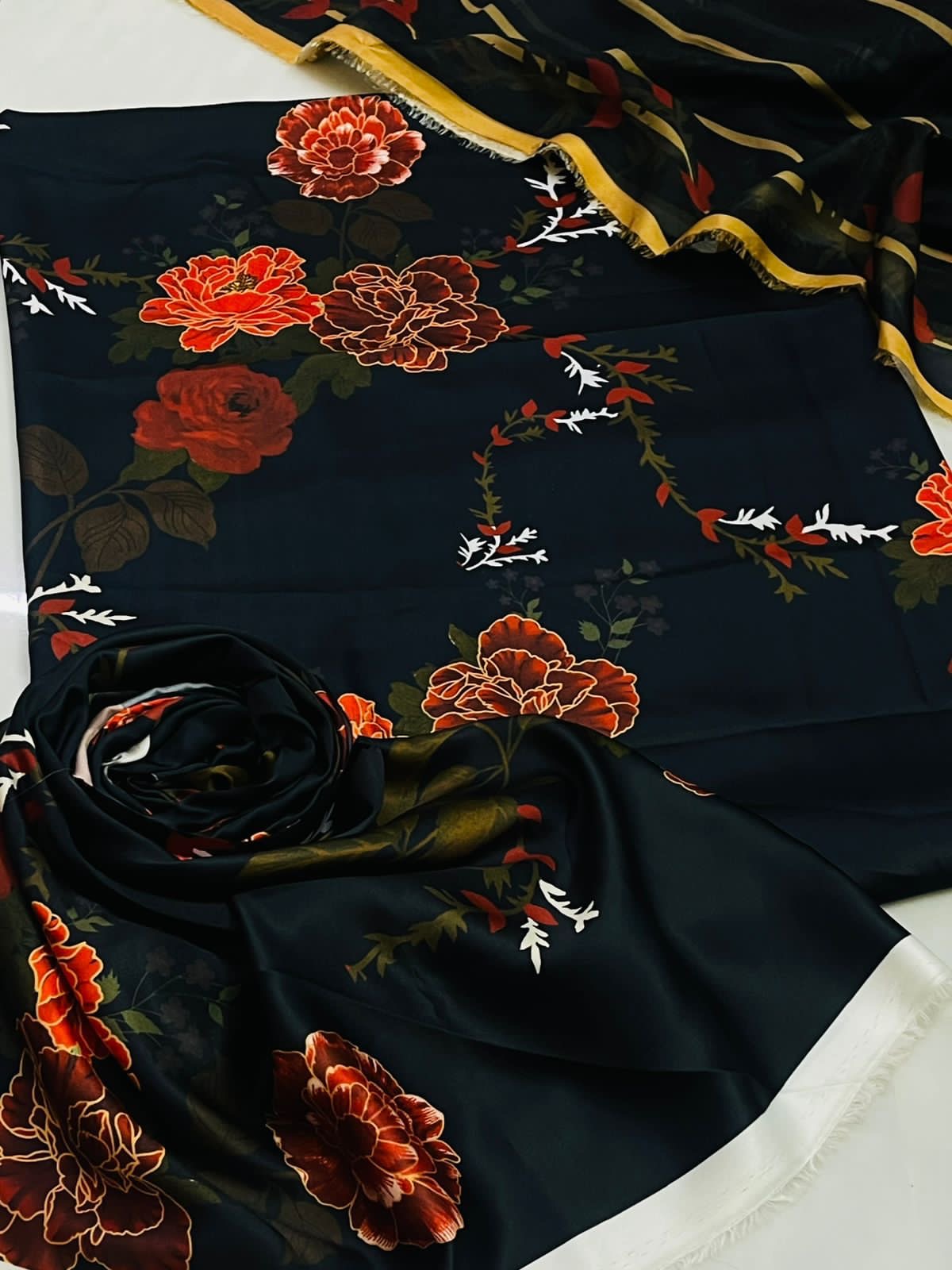 Unstitch Silk 3pc Digital Printed VS-08